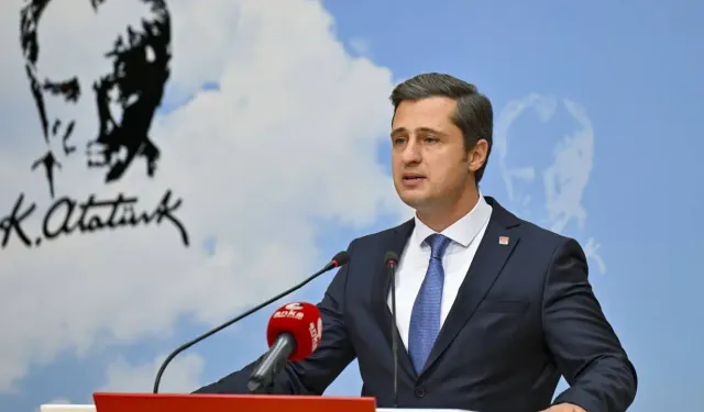 CHP sözcüsü Deniz Yücel'den Şebnem Bursalı ve ıstakoz açıklaması: ''Çatlayıncaya kadar yiyin!''