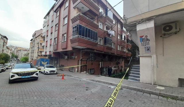 İstanbul Güngören'de bir apartmana silahla ateş açıldı!
