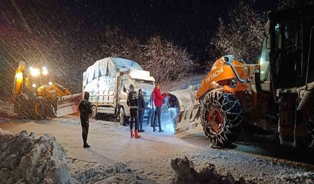 Nisan ayında kar kabusu: Soğanlı Dağları'nda mahsur kalan 4 turist kurtarıldı!