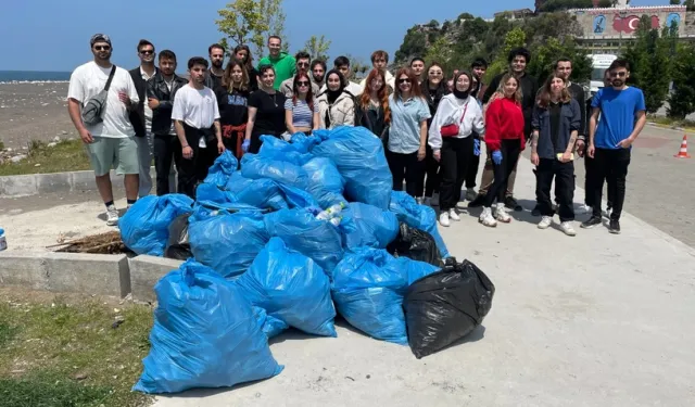 Zonguldak'ta çevre bilinci: Öğrenciler 50 poşet atık topladı