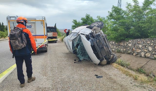 Adıyaman'da otomobil takla attı: Yeni evli çift, iki gün arayla yaşama veda etti!