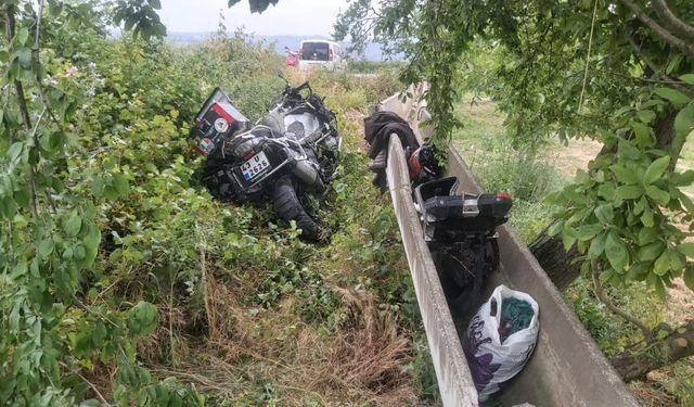 Bursa’da motosiklet virajı alamayınca su kanalına çarptı: 1 ölü, 1 yaralı!