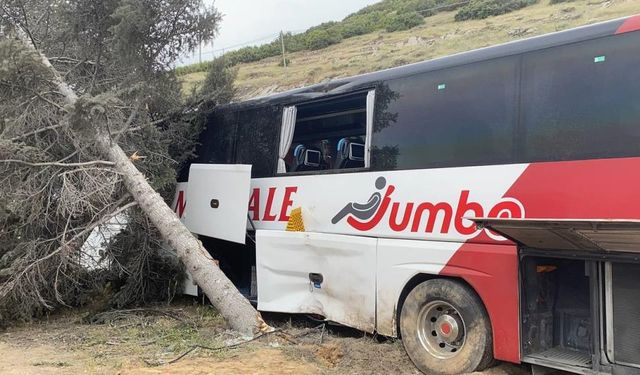 Isparta'da kontrolden çıkan otobüs dehşet saçtı!