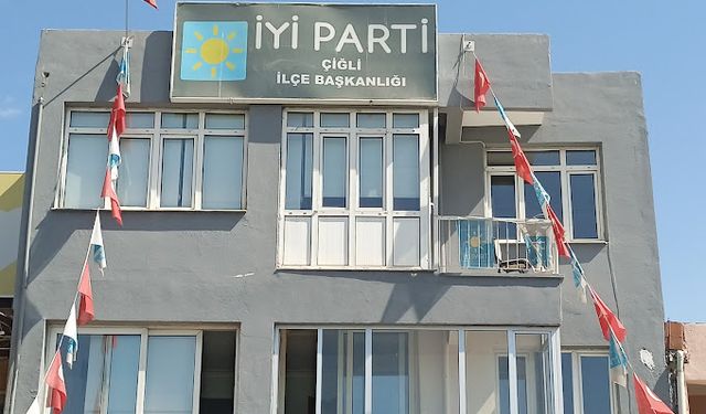 İYİ Parti'de sular durulmuyor! Bir istifa haberi de Çiğli'den