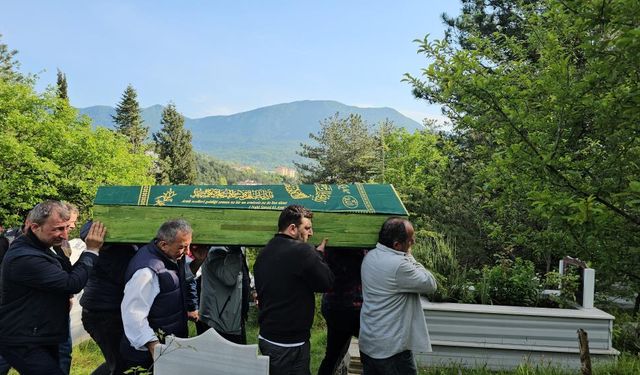 Kastamonu’da balık tutarken denize düşmüştü: Son yolculuğuna uğurlandı!