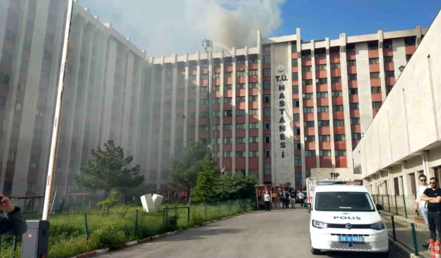 Edirne Trakya Üniversitesi Tıp Fakültesi Hastanesi'nde yangın: 9. kat tahliye edildi!