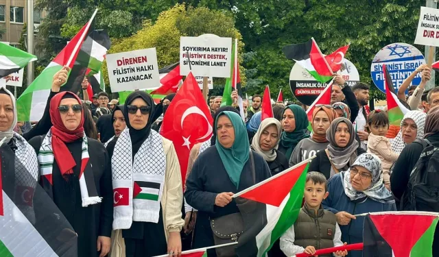 Uşak'ta anlamlı yürüyüş: Gazzeli anneler unutulmadı!