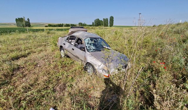 Çorum'da trafik kazası: Tarlaya uçtu!