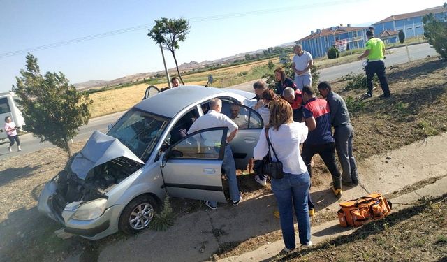 Kavşakta korkunç kaza: Zincirleme kazada 5 kişi yaralandı