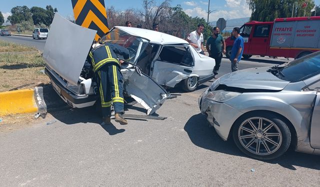 Van'da korkunç kaza: 14 yaralı