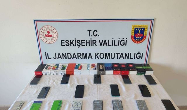 Eskişehir'de kaçak cep telefonu operasyonu: 1 kişi yakalandı