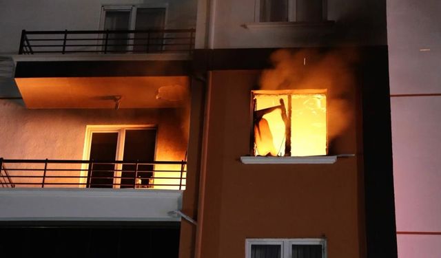 Aksaray’da eşiyle tartışan koca evi ateşe verdi!