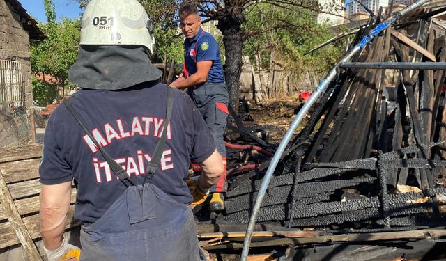 Çadırda çıkan yangın itfaiye tarafından söndürüldü