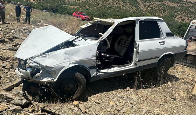 Elazığ'da direksiyon hakimiyeti kaybeden otomobil takla attı: 1 ölü!