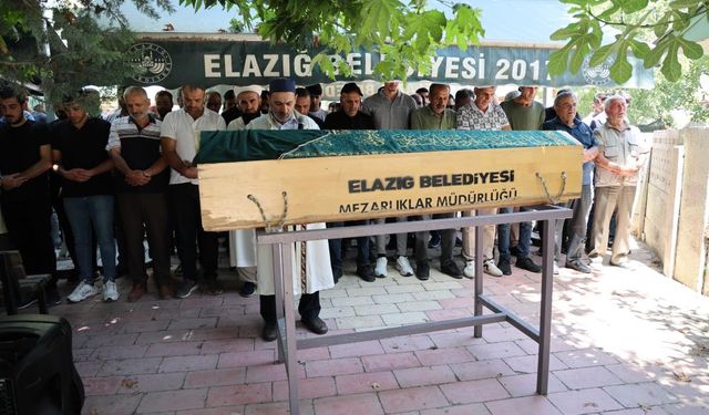 Elazığ'da isteme günü kalp krizi geçirerek hayatını kaybetmişti: Son yolculuğuna uğurlandı!