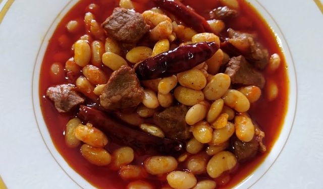 Kuru fasulyenin gazını tamamen alan yöntem: 4'e bölüp haşlama suyuna atın