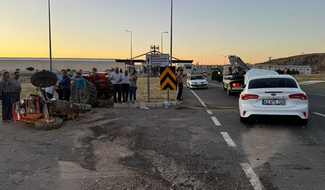 Otomobille çarpışan traktör ikiye bölündü, 3'ü çocuk 5 kişi yaralandı