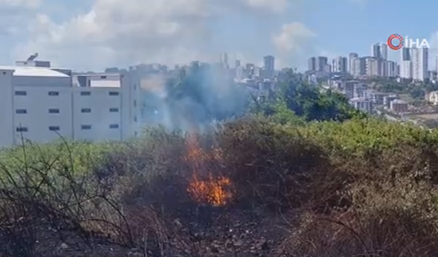 Samsun'da boş arazideki çalılık ve otluk alanda yangın!