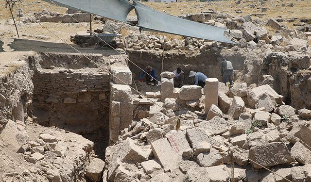 Harran'da 5. yüzyıldan kalma dev kilise ortaya çıkıyor!