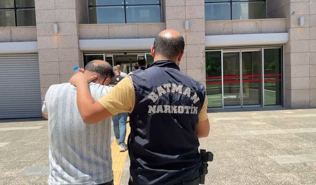 Batman'da narkotik operasyonu: Taksi öncülük yaptı, 81 kilo zehir ele geçirildi