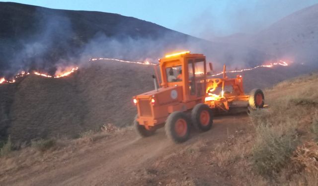 Kayseri'de dağlık alan yangını: Müdahaleler sürüyor!