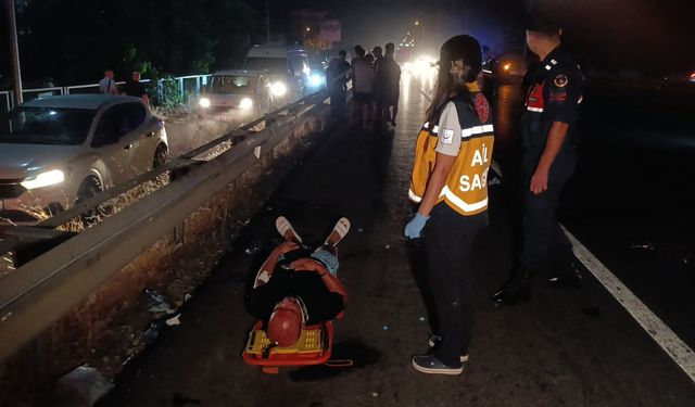 Antalya'da otomobilin çarptığı yaşlı adam 100 metre sürüklenip öldü!