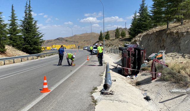 Konya'da sürücü kontrolü kaybetti: 3 yaralı!