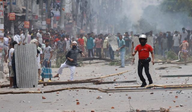 Bangladeş'te kamuda kontenjan protestoları: Ölü sayısı 187'ye yükseldi