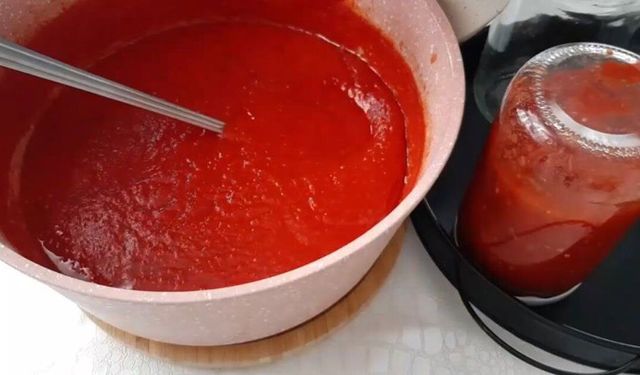 Bir hata tüm emeği çöp ediyor: Domates konservesinde asla atlanmaması gereken adım