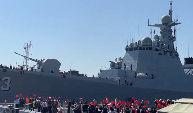 Rusya donanma gününe savaş gemilerini göndermezken Çin boy gösterecek