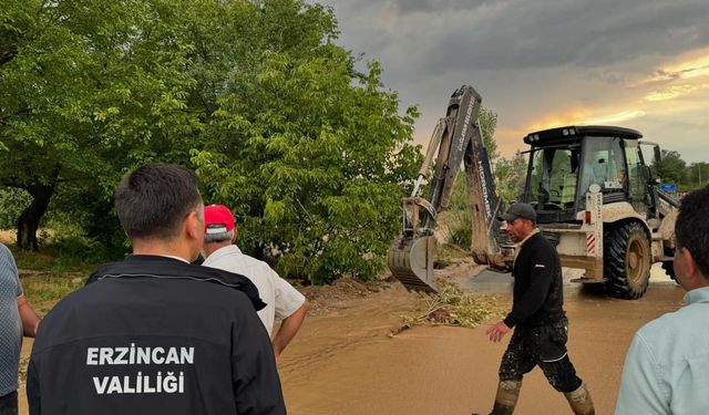 Erzincan’da sağanak yağış etkili oldu