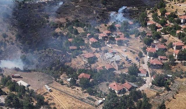 Kızılcahamam'da örtü yangını: 10 hektar alan kül oldu