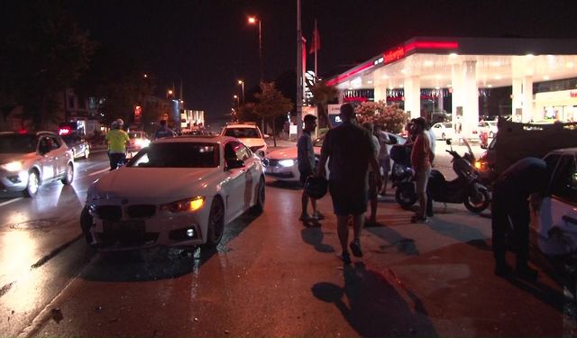 Üsküdar'da iki otomobil çarpıştı: 1 yaralı