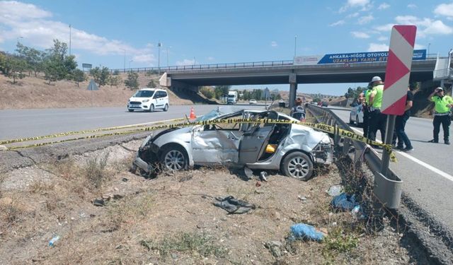 Ankara'da takla atan otomobil refüje devrildi: 1 ölü, 3 yaralı!