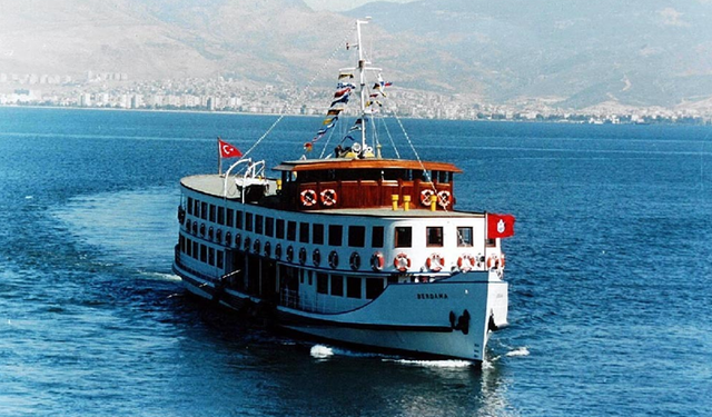 Tarihi vapurda nostaljik yolculuk: İzmir bu geceyi konuşacak!
