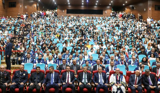 Uşak Üniversitesi 2024-2025 Akademik Yılı Açılış Töreni gerçekleştirildi