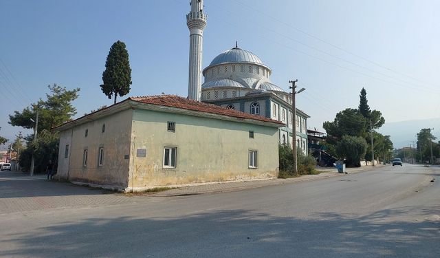 Tarihi Akköy Yukarı Camii yeniden ayağa kalkacak