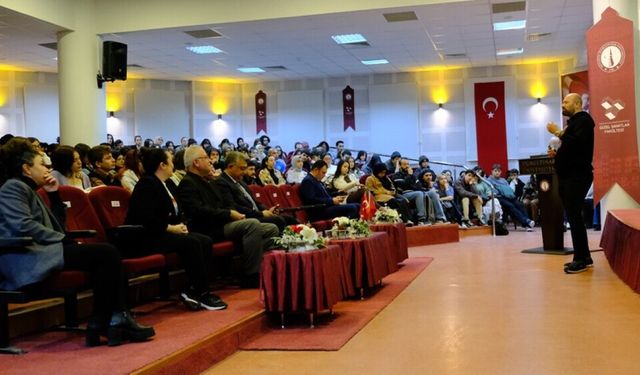 DPÜ GSF'de 'açılış dersi ve animasyon üzerine' söyleşi