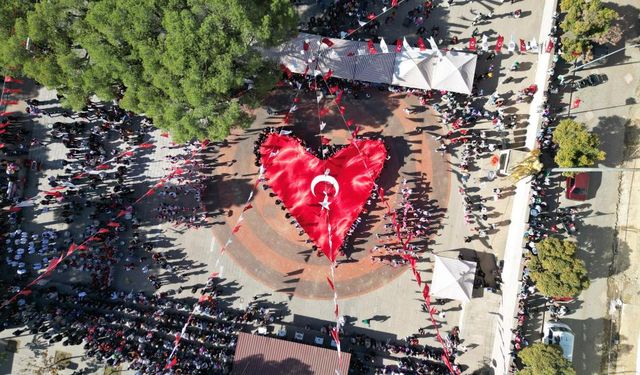 Aydın'da Cumhuriyet coşkusu meydanlara sığmadı