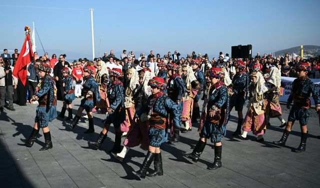 Cumhuriyet'in 101. Yılı Kuşadası’nda coşkuyla anıldı