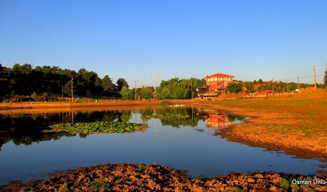 182 kuş türüne ev sahipliği yapan Süleymanlı Yayla Gölü'nde su kalmadı