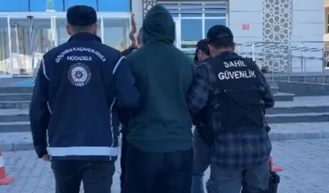 Eceabat'ta 79 kaçak göçmen ve 2 organizator yakalandı