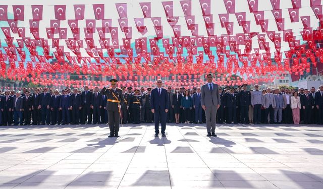 Manisa'da 29 Ekim Cumhuriyet Bayramı coşkuyla kutlandı