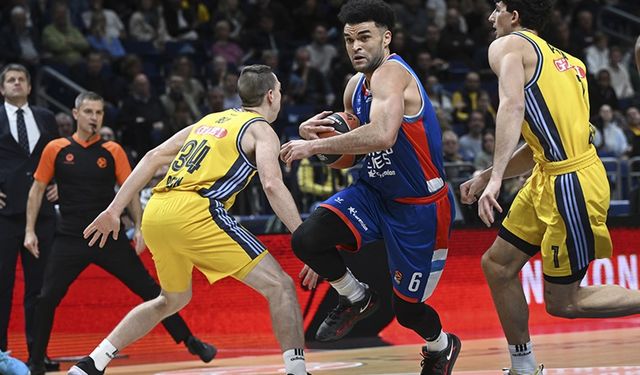 Anadolu Efes, ALBA Berlin'i ezip geçti!