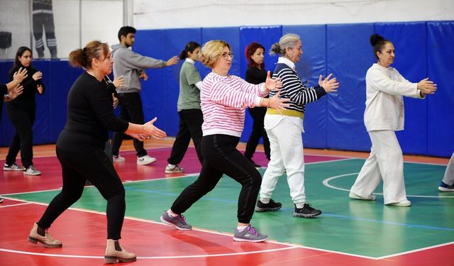 Karşıyaka Belediyesi’nden kadınlara aikido eğitimi