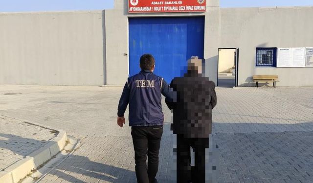 Afyonkarahisar’da FETÖ operasyonunda 2 şahıs tutuklandı