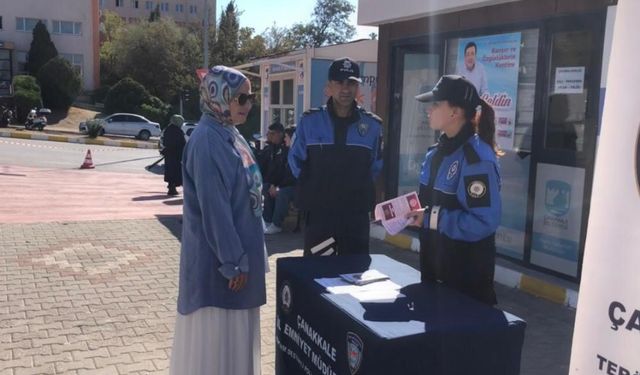 Çanakkale'de "Kadına Yönelik Şiddetle Mücadele Günü" etkinliğinde KADES tanıtıldı!