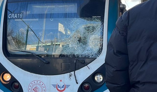 İstanbul'da Marmaray İstasyonu'nda yaşamına kast etti: Seferler durduruldu!