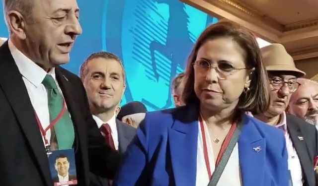 Demokrat Parti'nin 15. Olağan Kongresi'nde kavga: Darbe mi, demokrasi mi?