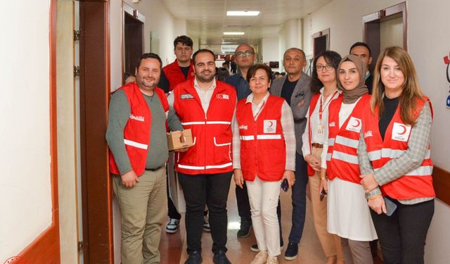 Türk Kızılay Konak'tan çocukları sevindiren ziyaret!